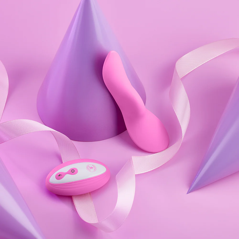 FemmeFunn Unda Remote Control Slimline Silicone Panty Vibrator - Image 2