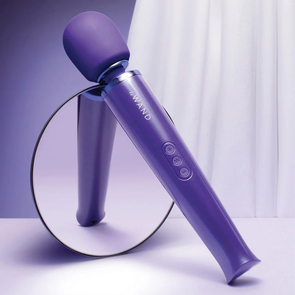Le Wand Luxury Rechargeable Vibrating Massager - Image 12