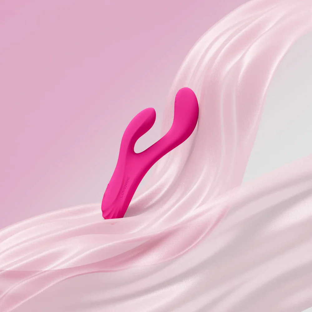 Lovense Osci 3 App-Compatible Oscillating Heating Rabbit Vibrator - Image 6